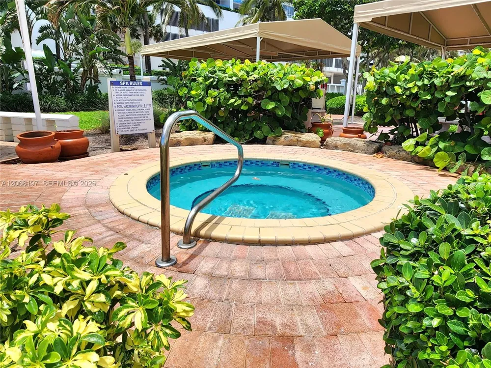 3505 S Ocean Dr #716 Hollywood, FL 33019