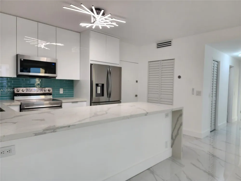 3505 S Ocean Dr #716 Hollywood, FL 33019