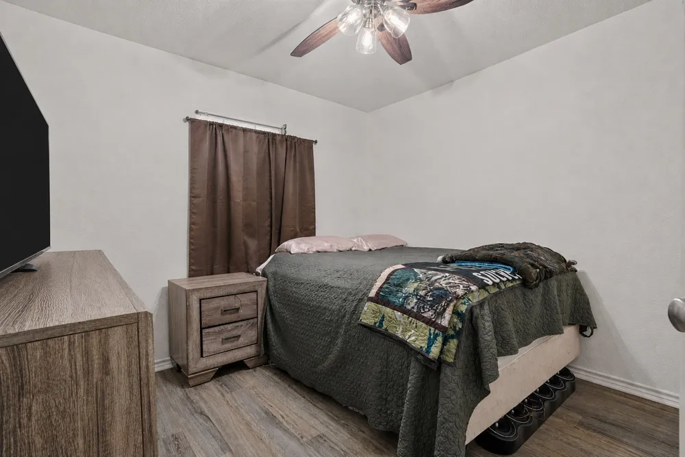 1400 E Lake Drive Weatherford, TX 76087