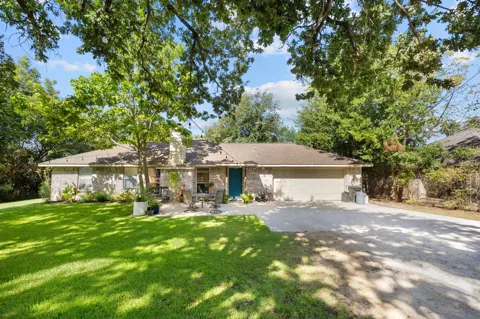 1400 E Lake Drive