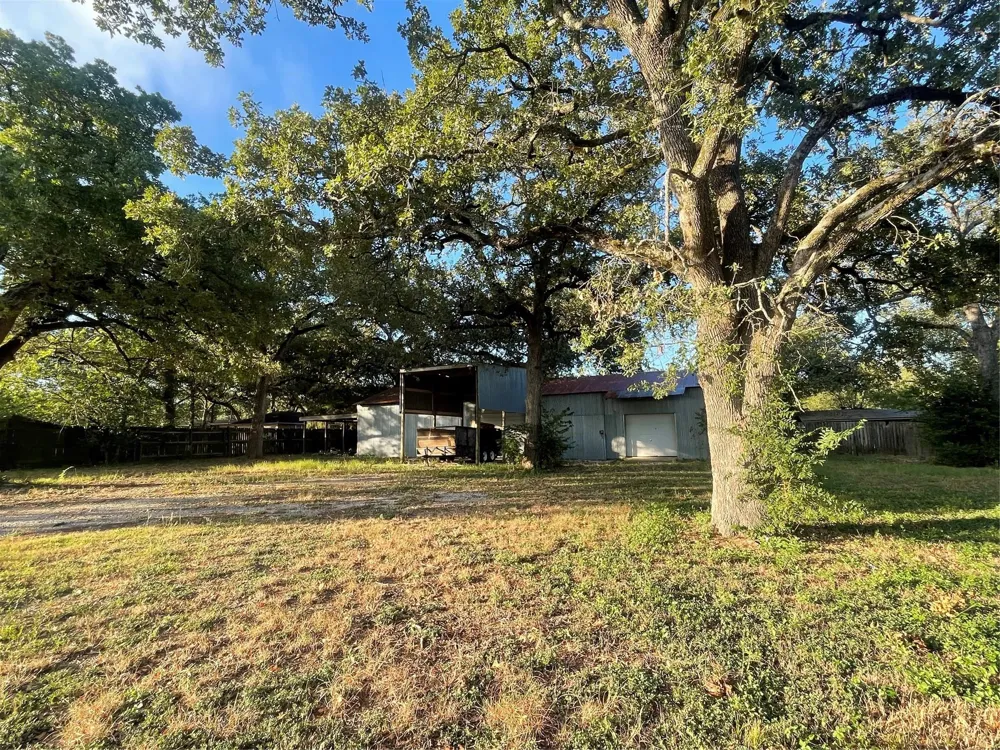2273 Earl Rudder Freeway Bryan, TX 77803