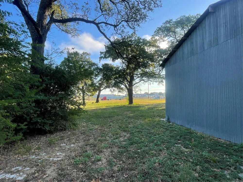 2273 Earl Rudder Freeway Bryan, TX 77803