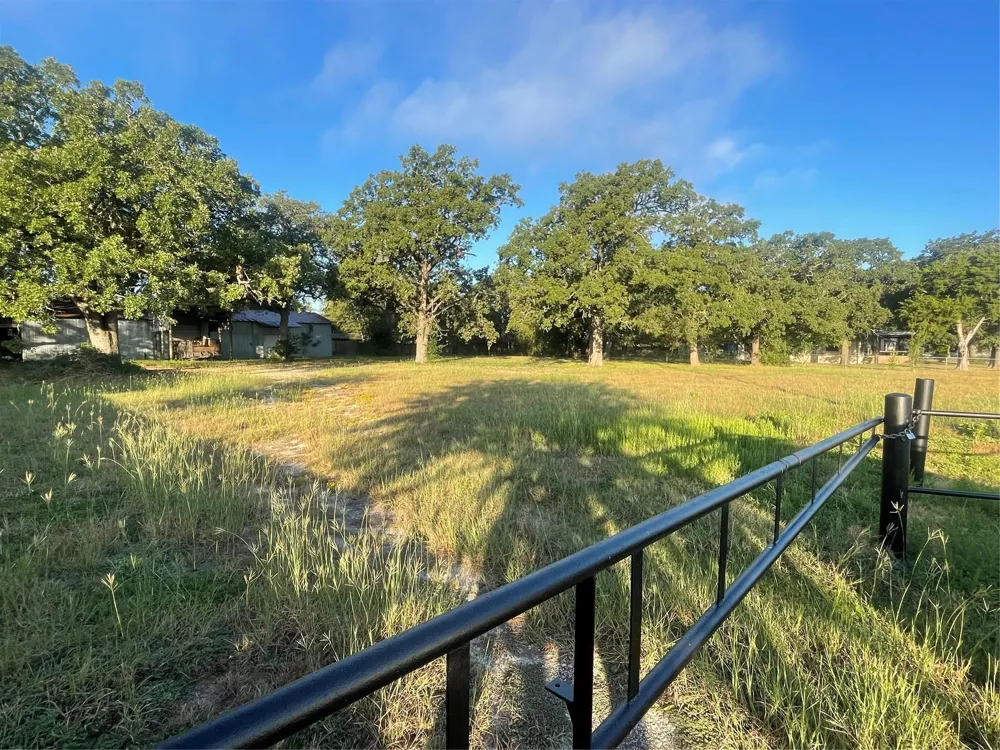2273 Earl Rudder Freeway Bryan, TX 77803