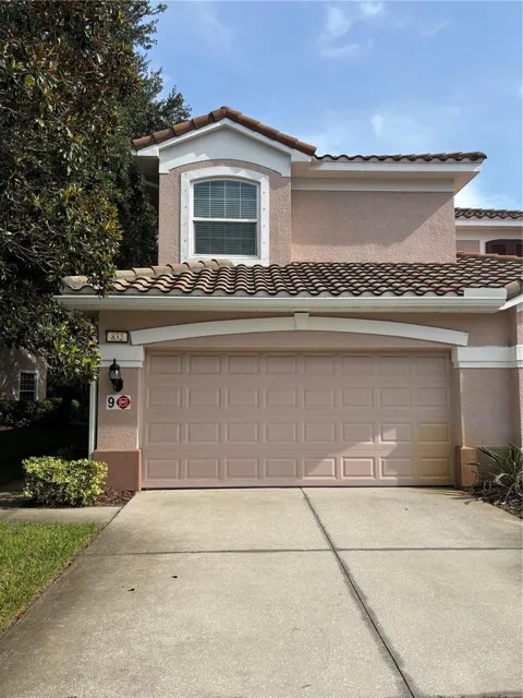 832 LANTERN WAY #832