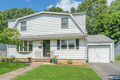 32-15 Southern Drive