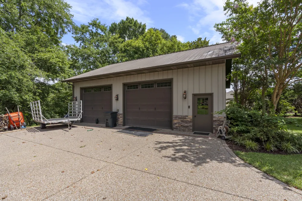 3300 Bridle Path Ct Thompsons Station, TN 37179