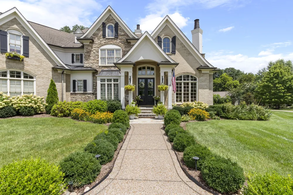 3300 Bridle Path Ct Thompsons Station, TN 37179