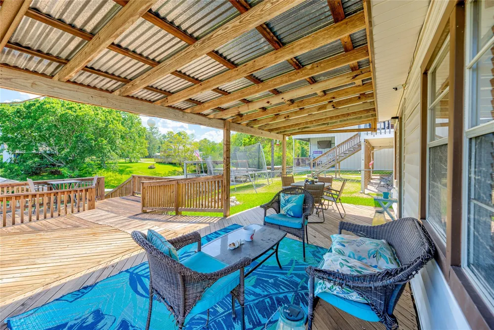 278 Shelter Cove Drive Livingston, TX 77351