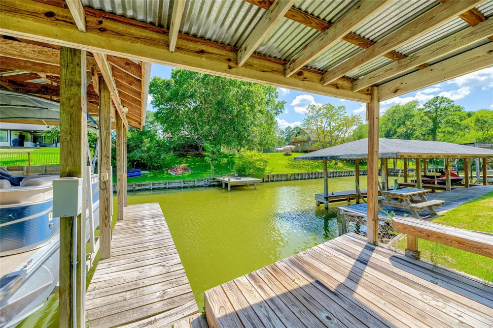 278 Shelter Cove Drive Livingston, TX 77351