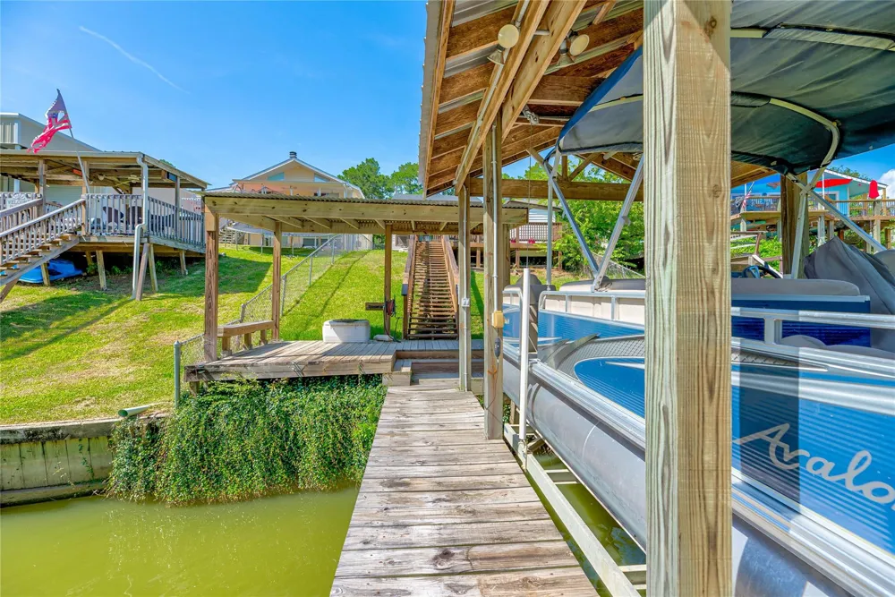 278 Shelter Cove Drive Livingston, TX 77351