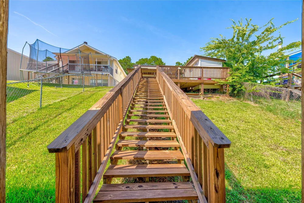 278 Shelter Cove Drive Livingston, TX 77351