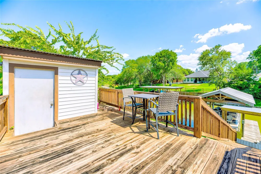 278 Shelter Cove Drive Livingston, TX 77351