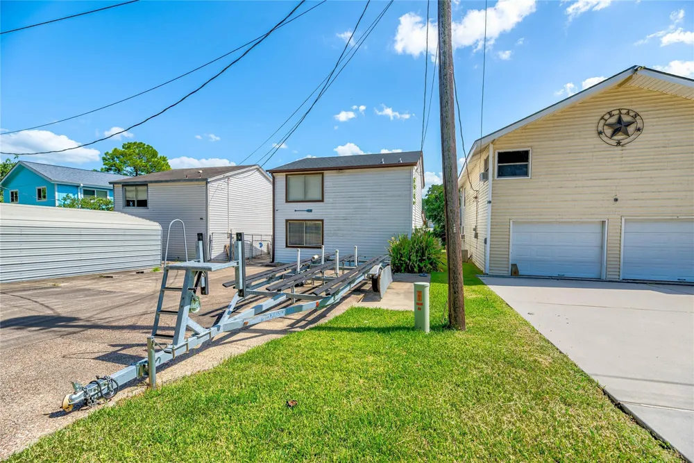 278 Shelter Cove Drive Livingston, TX 77351