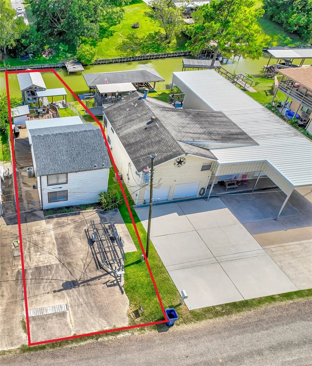 278 Shelter Cove Drive Livingston, TX 77351