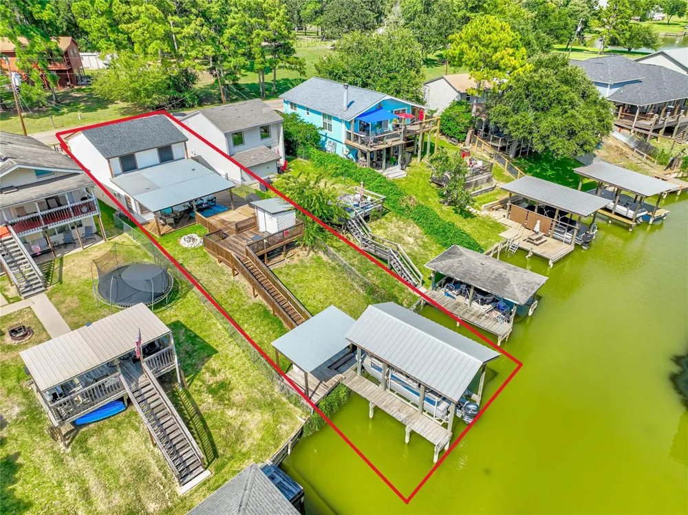278 Shelter Cove Drive Livingston, TX 77351