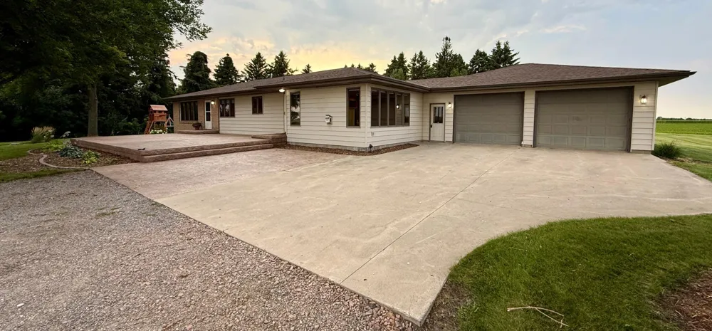 4910 210th Avenue SE Lake Lillian, MN 56253