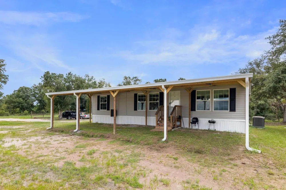 22382 NW 286TH STREET Okeechobee, FL 34972
