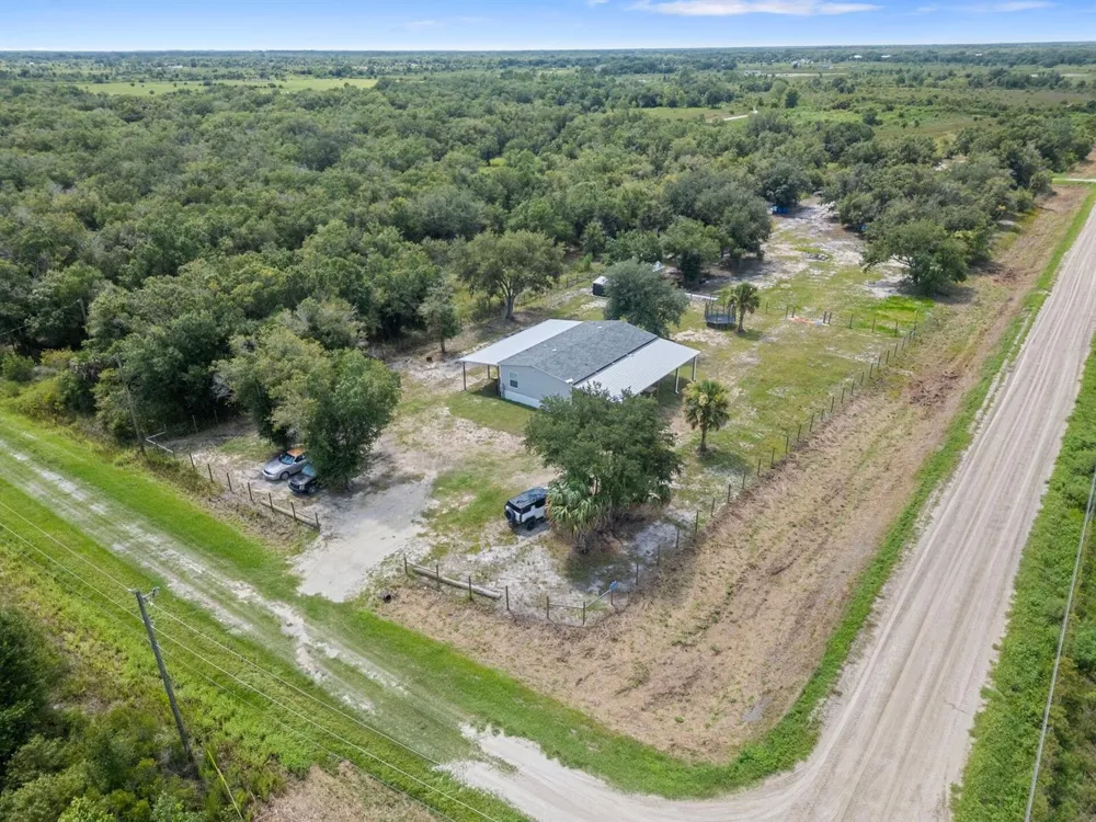 22382 NW 286TH STREET Okeechobee, FL 34972