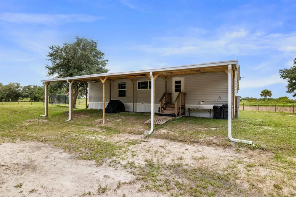 22382 NW 286TH STREET Okeechobee, FL 34972