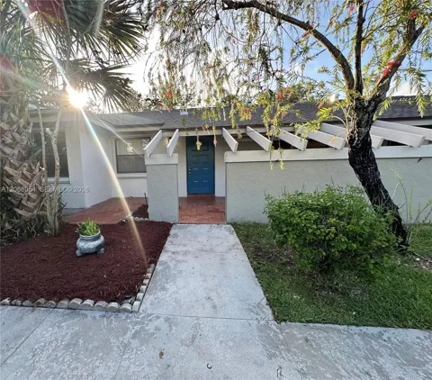 2902 SW 21st Ter #301C