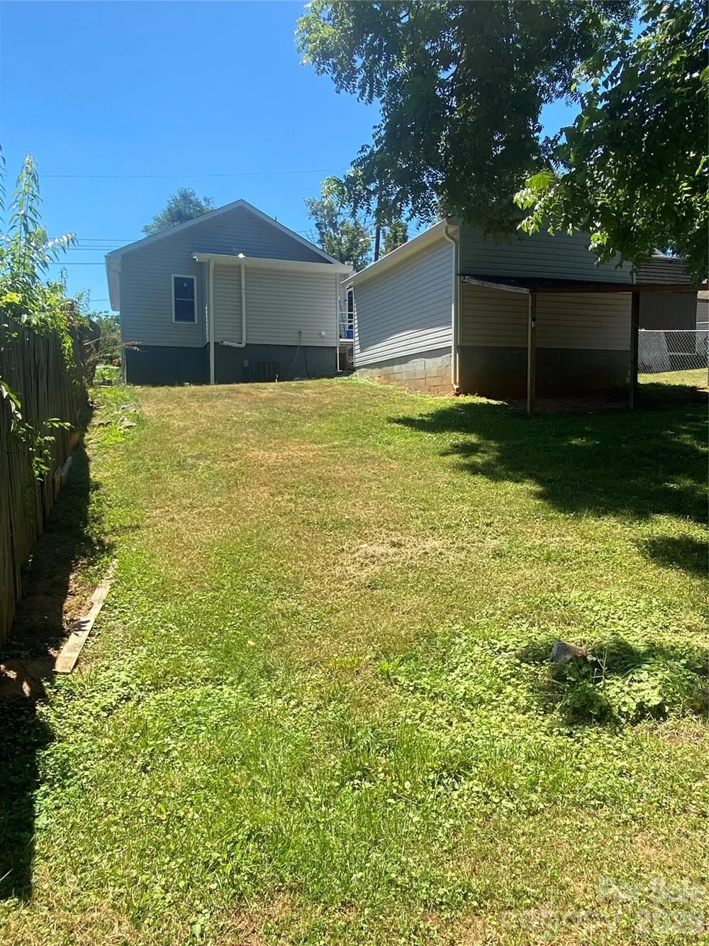 604 Peden Street North Wilkesboro, NC 28659