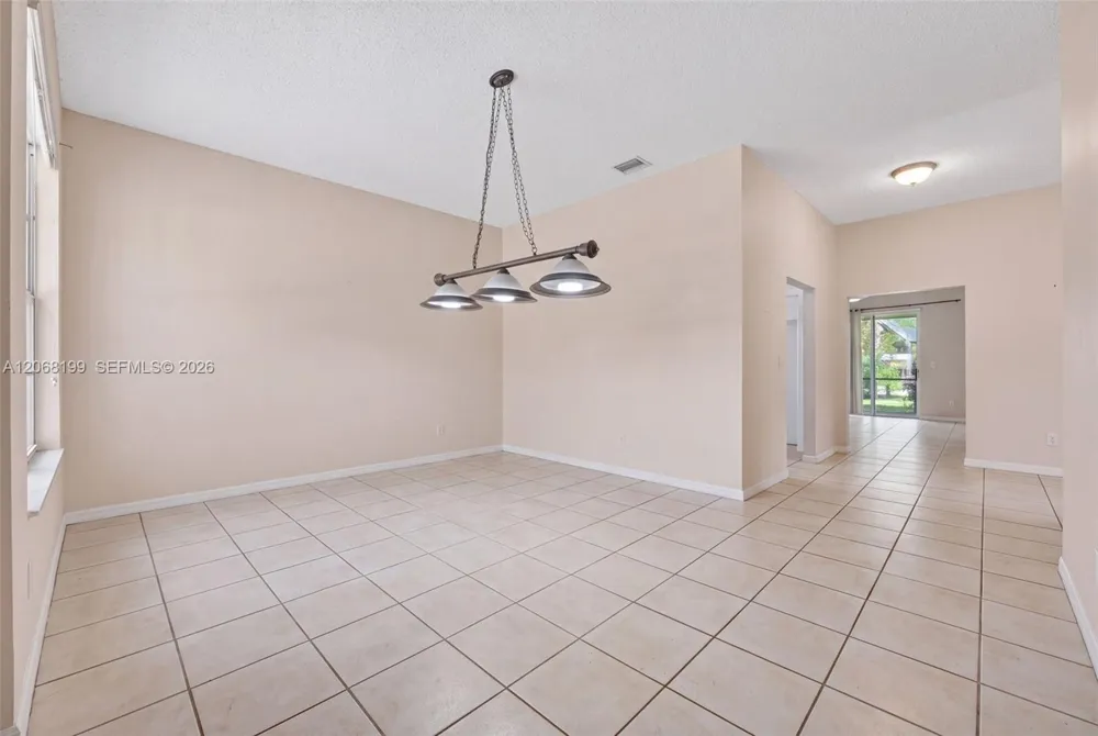13976 S Cypress Cove Cir Davie, FL 33325