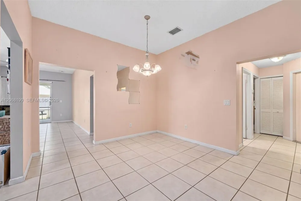 13976 S Cypress Cove Cir Davie, FL 33325