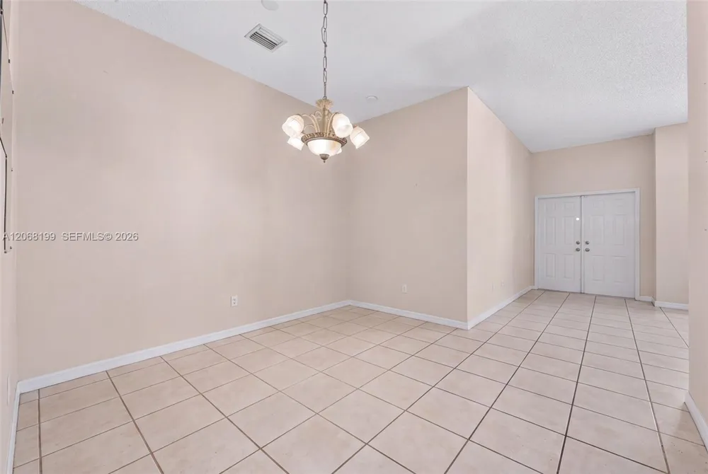 13976 S Cypress Cove Cir Davie, FL 33325