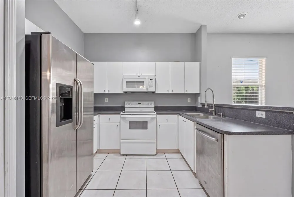 13976 S Cypress Cove Cir Davie, FL 33325
