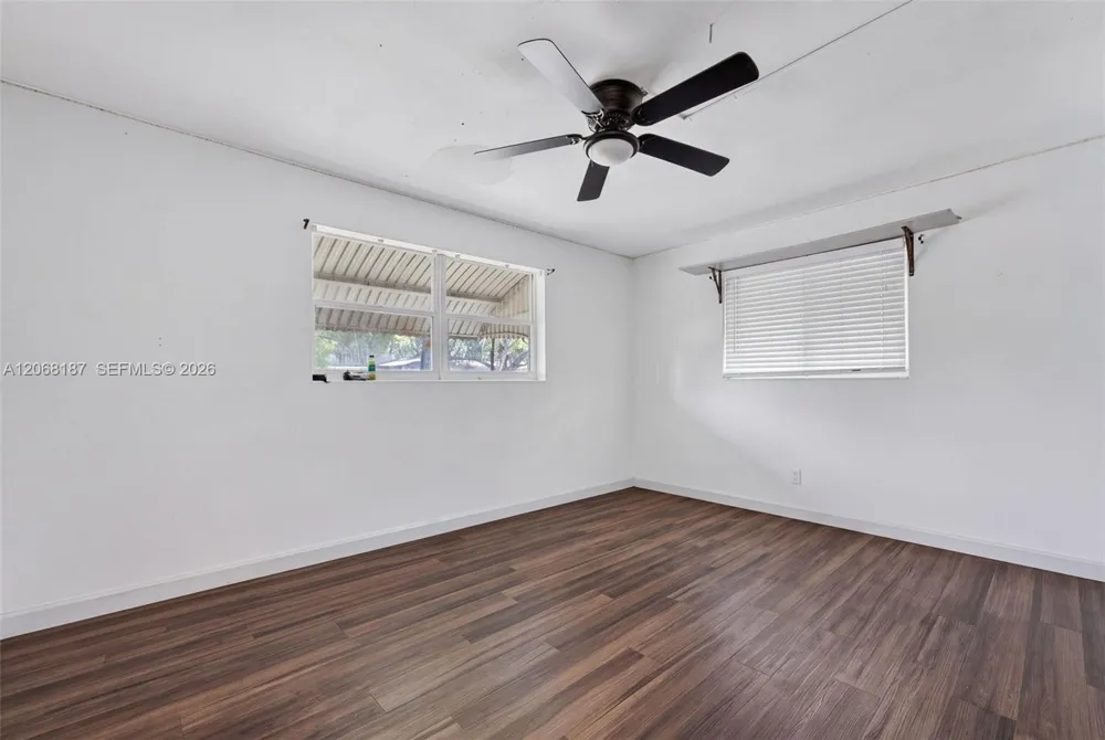 9452 SW 52nd Ct Cooper City, FL 33328