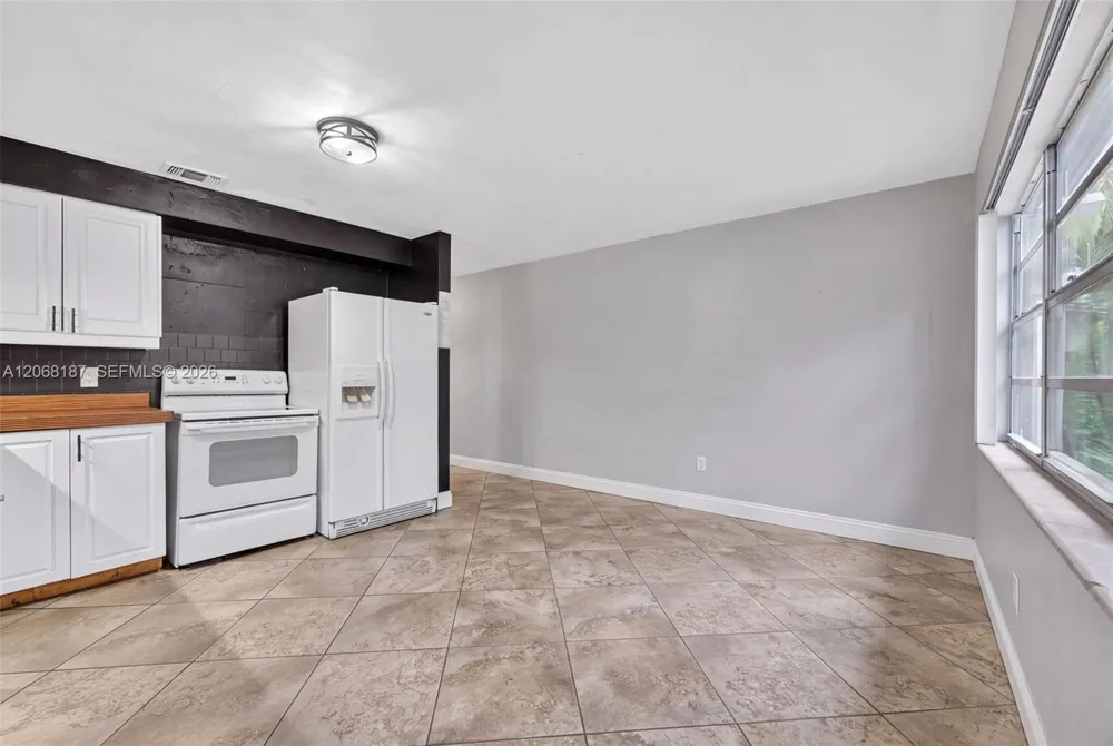 9452 SW 52nd Ct Cooper City, FL 33328