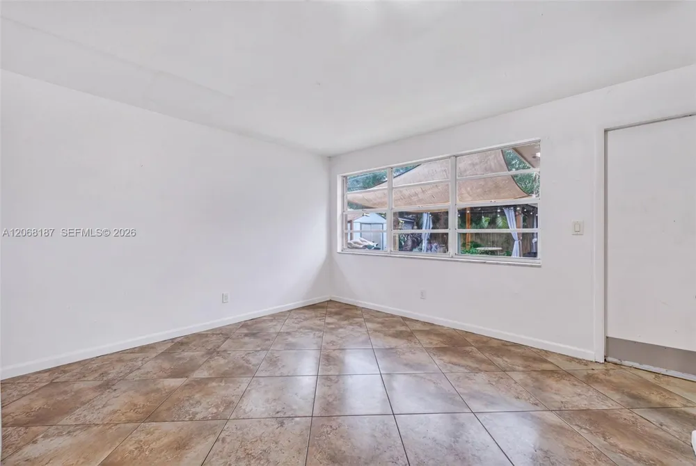 9452 SW 52nd Ct Cooper City, FL 33328