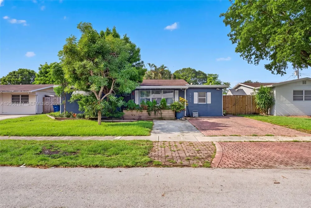 9452 SW 52nd Ct Cooper City, FL 33328