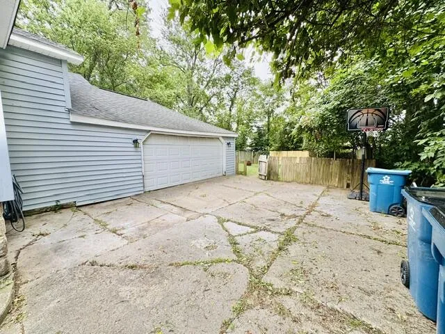 8 Richmond Avenue Battle Creek, MI 49014