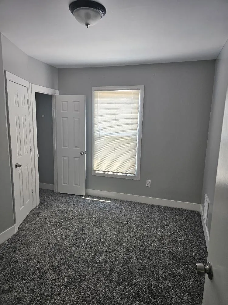 7733 E Forest Avenue Detroit, MI 48214