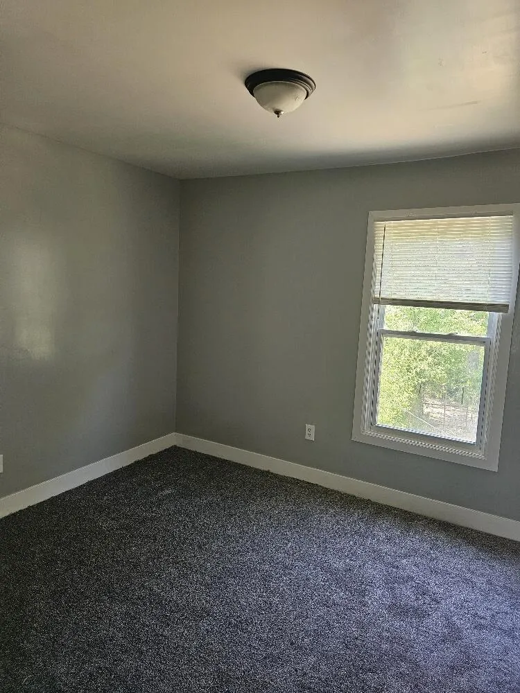 7733 E Forest Avenue Detroit, MI 48214