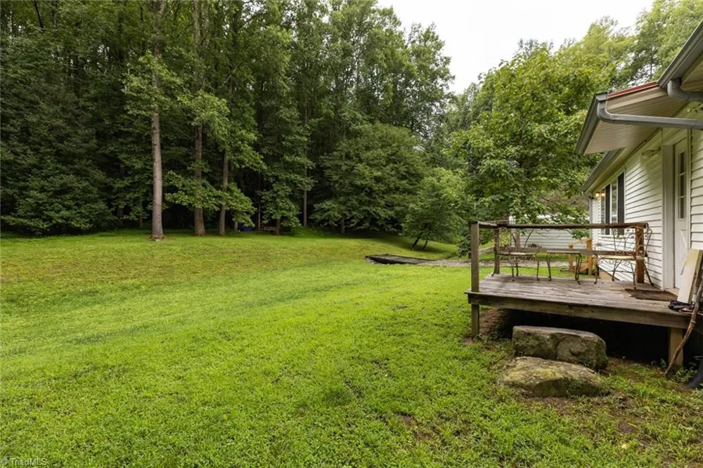 3916 Traphill Road Hays, NC 28635