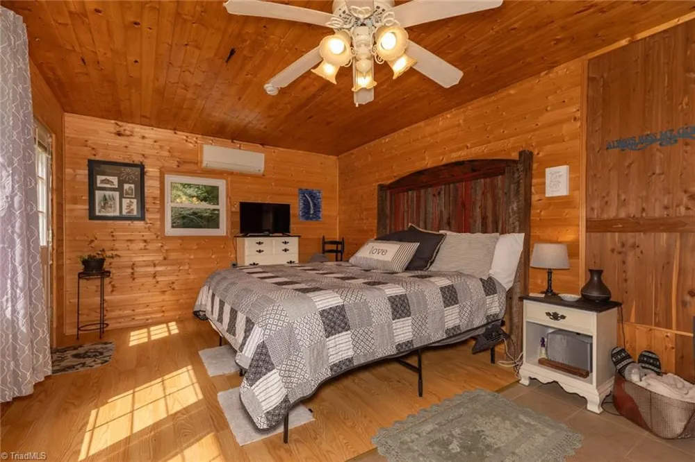 3916 Traphill Road Hays, NC 28635