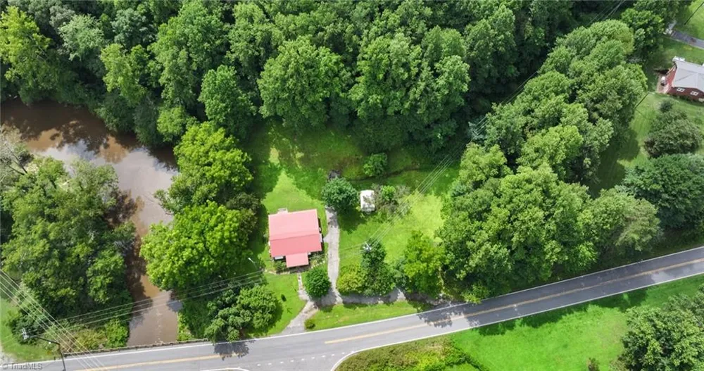 3916 Traphill Road Hays, NC 28635