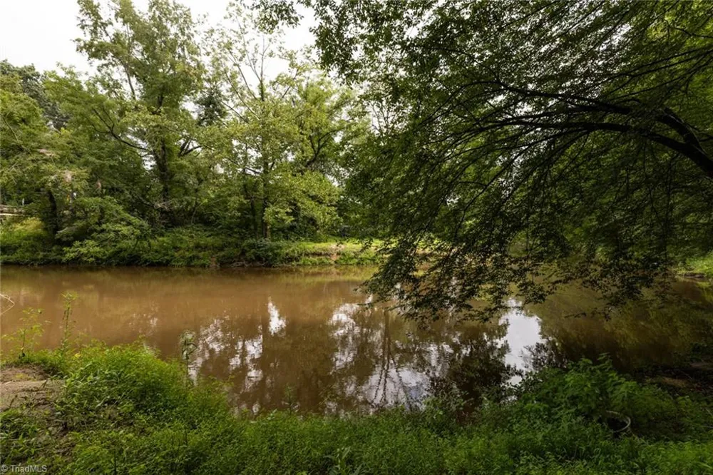 3916 Traphill Road Hays, NC 28635