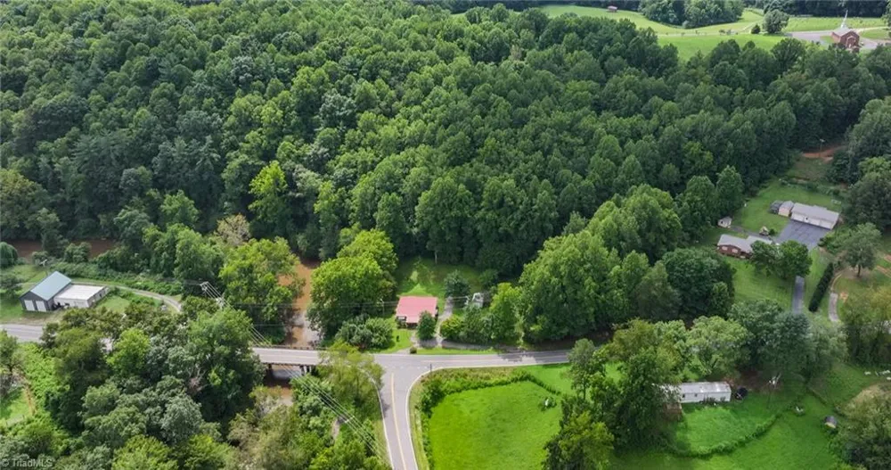 3916 Traphill Road Hays, NC 28635