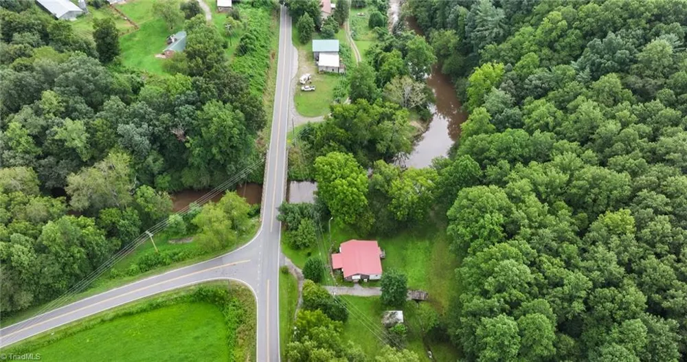 3916 Traphill Road Hays, NC 28635