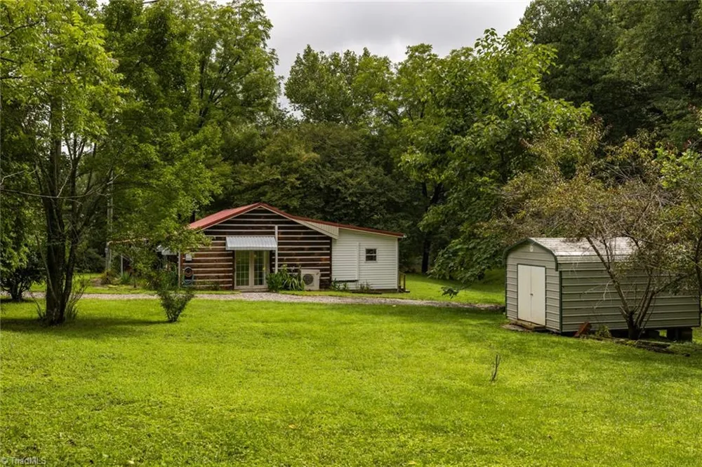3916 Traphill Road Hays, NC 28635