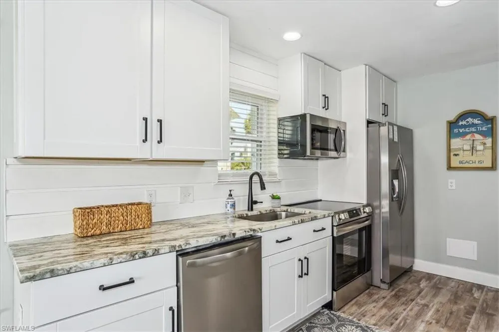 7476 Sunset Harbor Drive #414 Navarre, FL 32566