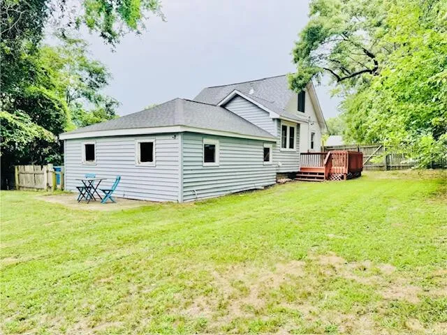 8 Richmond Avenue Emmett Charter Township, MI 49014