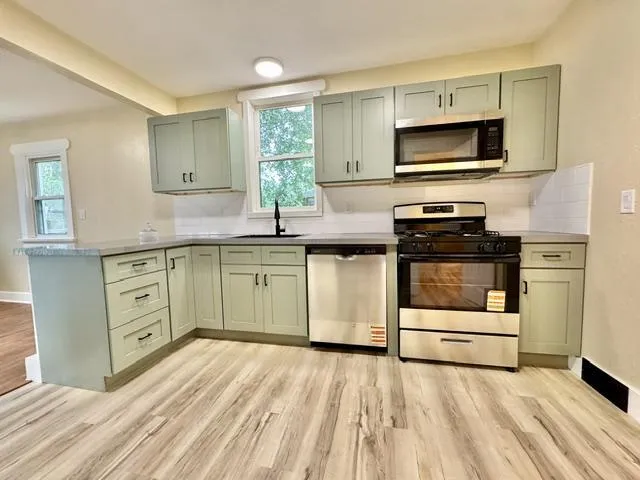 8 Richmond Avenue Emmett Charter Township, MI 49014