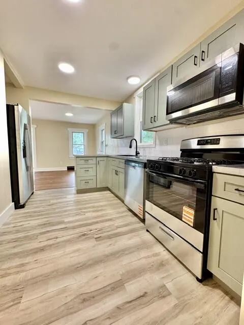 8 Richmond Avenue Emmett Charter Township, MI 49014