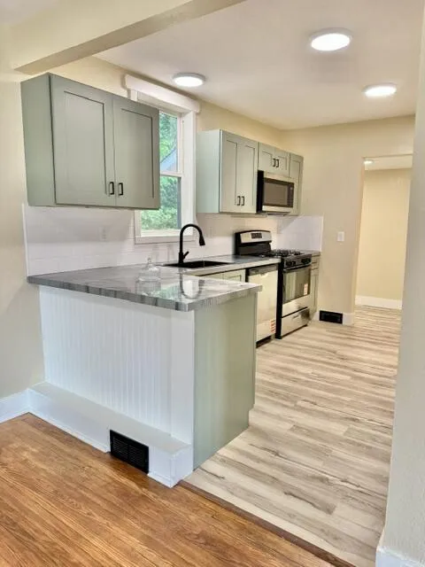 8 Richmond Avenue Emmett Charter Township, MI 49014