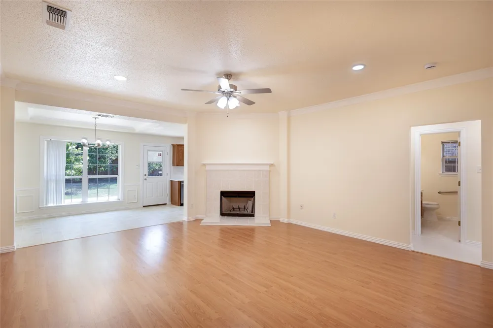 1304 W Mitchell Street Arlington, TX 76013