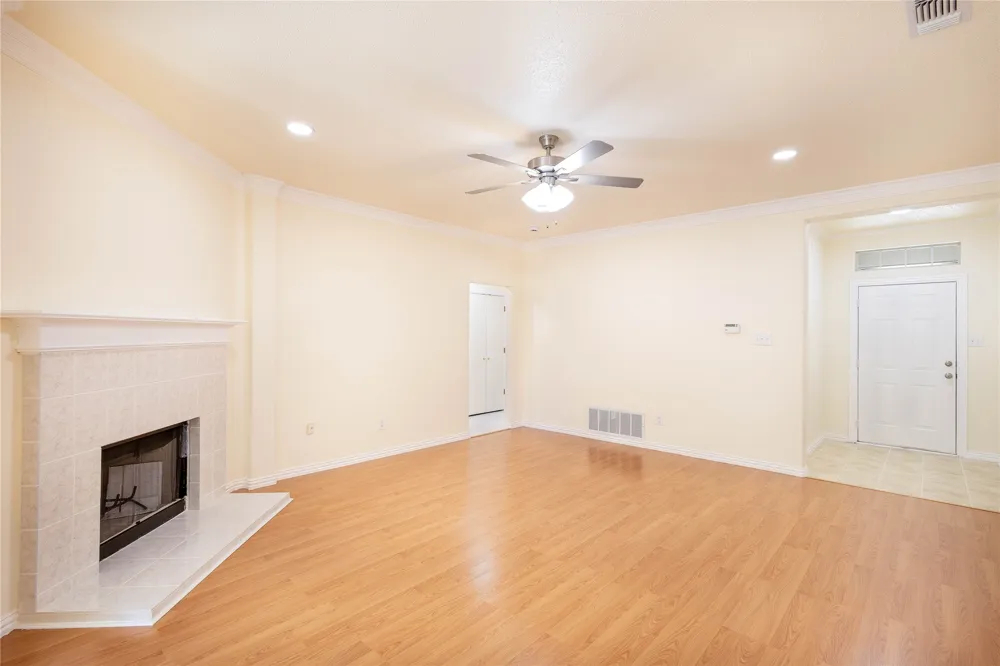 1304 W Mitchell Street Arlington, TX 76013